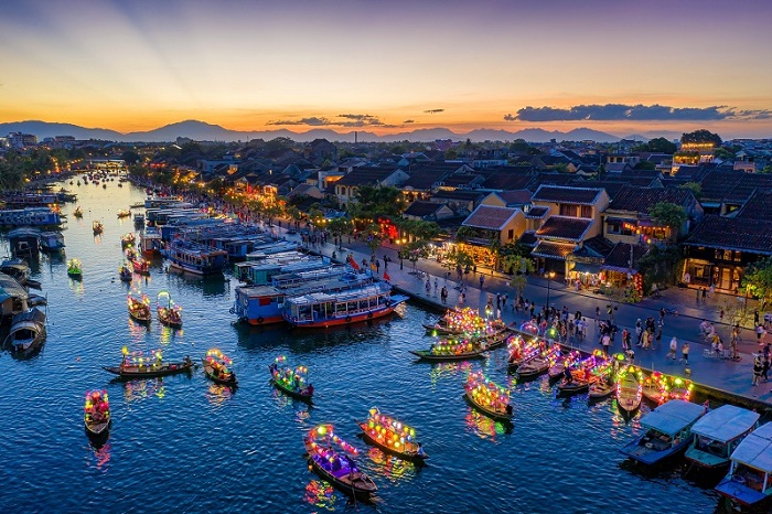photo Vietnam bateau fleurs